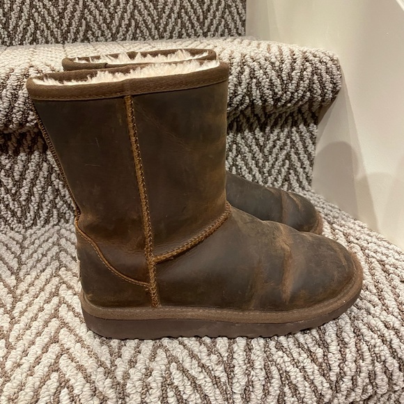 UGG Classic Mini II Boots size 2 short Dark brown - Picture 2 of 6